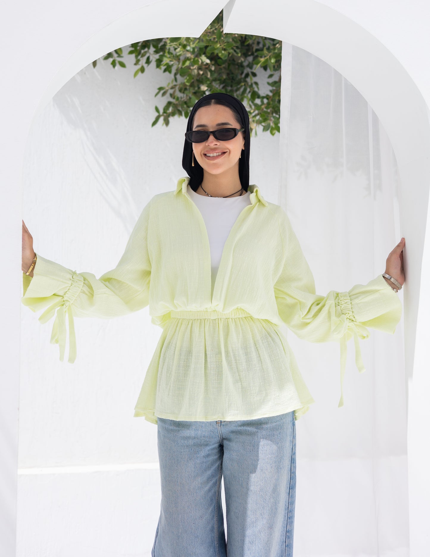 Puffy cuffs blouse