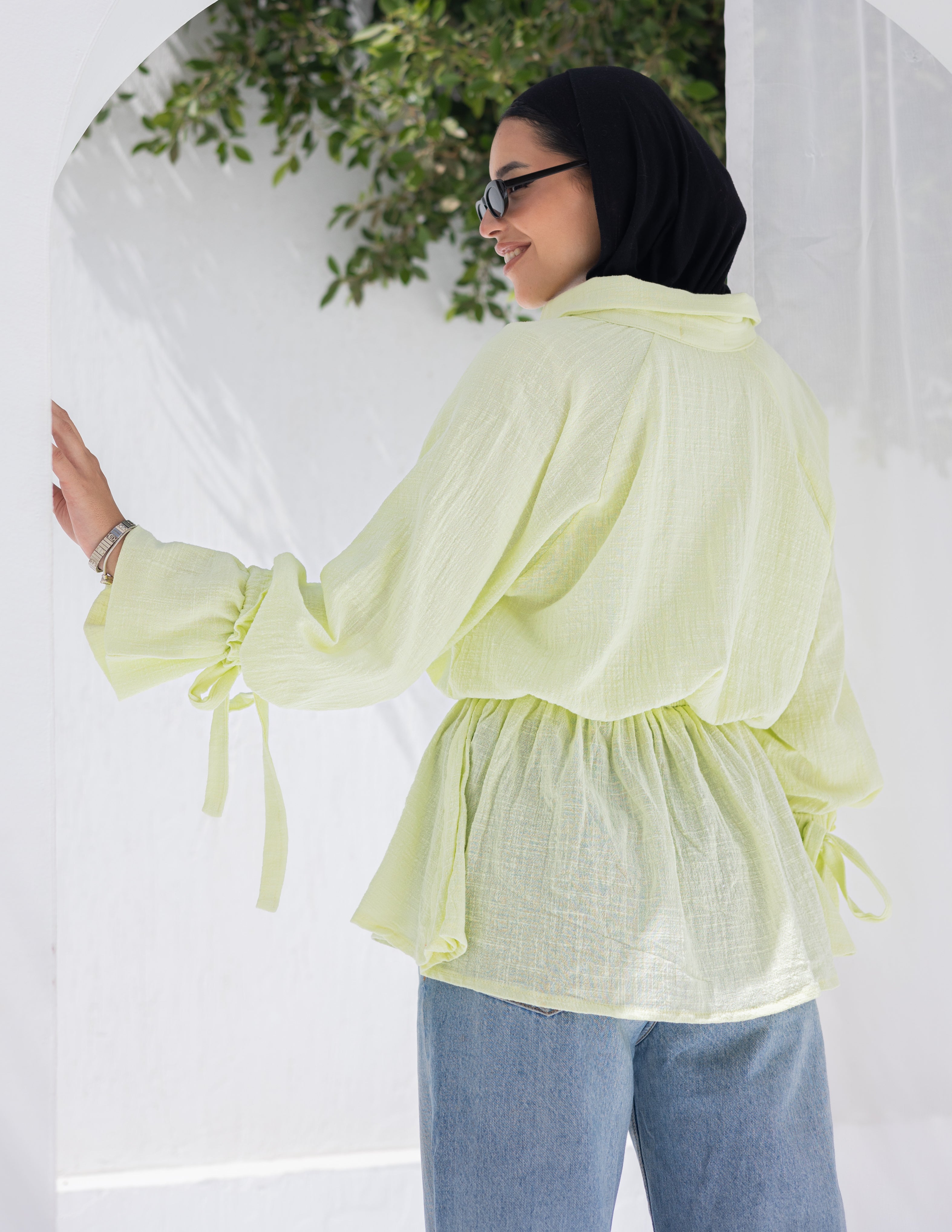 Puffy cuffs blouse